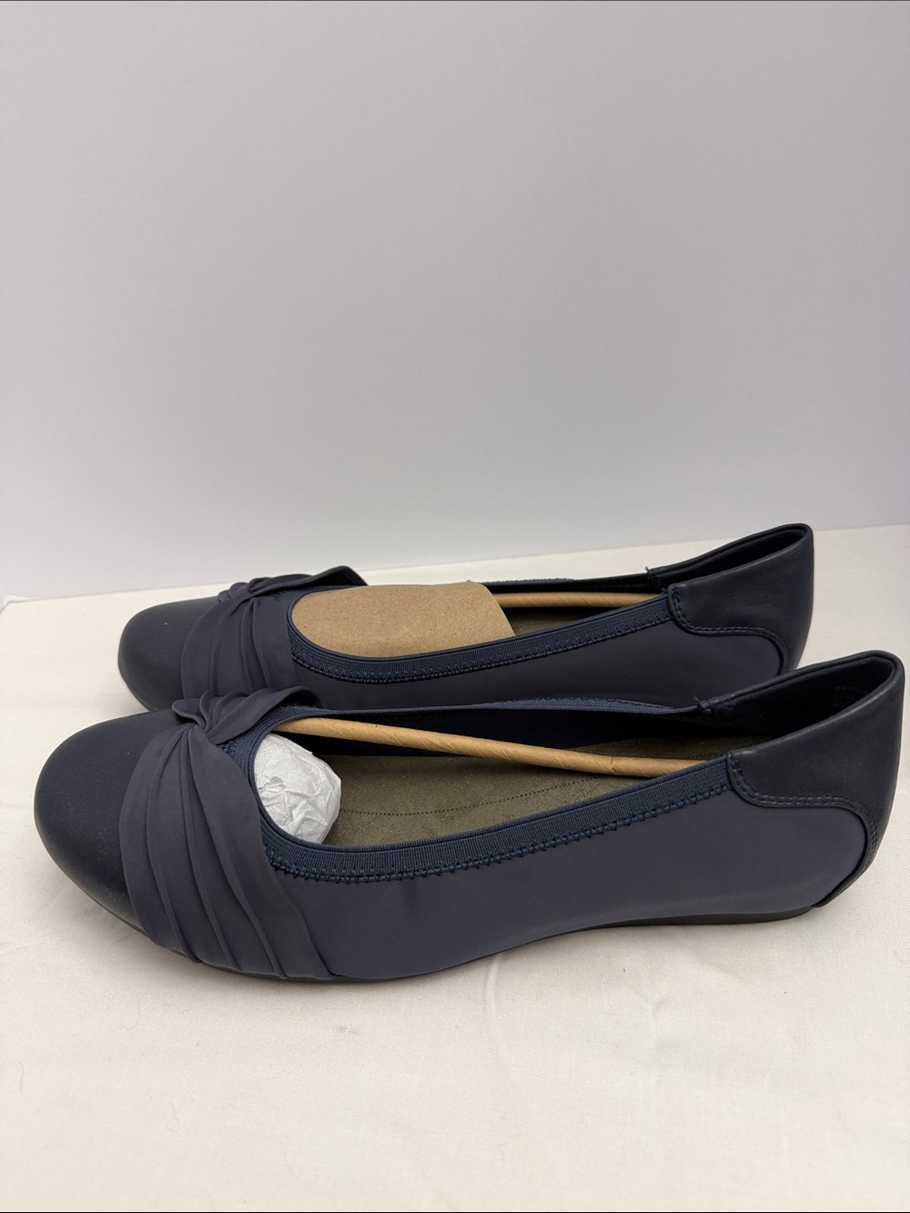 Bear Traps Women’s Navy Knot-Front Ballet Flats size 12 W